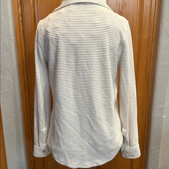 Travis Mathew Women’s Cream Colored Ribbed Long Sleeve Button Down. XS NWOT - Picture 4 of 10